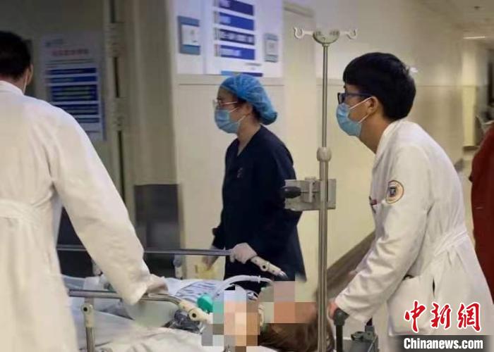 杭州一女子于医美机构抽脂后呼吸停止目前仍在昏迷中
