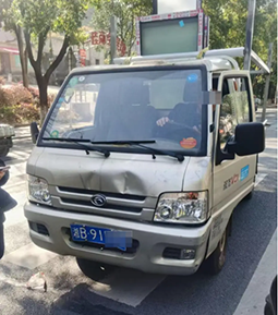 一场车祸两份鉴定：一家称“10级伤残证据充分”，一年多后另一家称“不构成